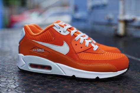 nike air mnax 90 essential oranje wit|nike air max shoes.